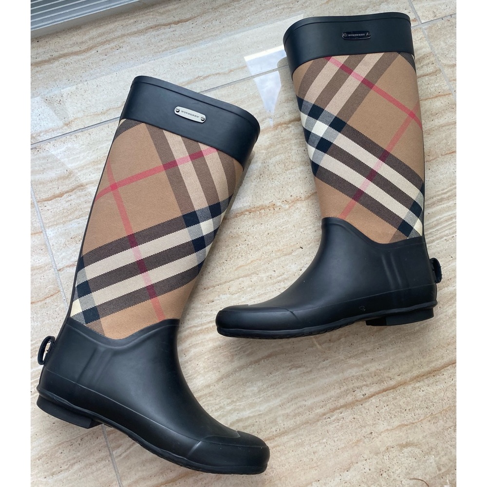Burberry Rubber Rain Boots Size 9
